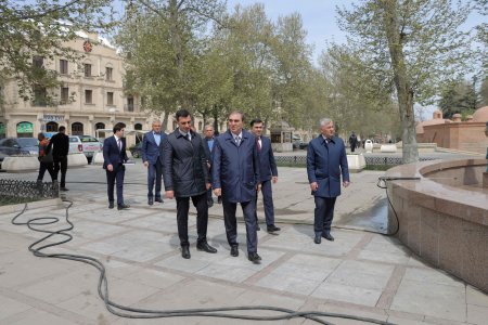 Niyazi Bayramov şəhərdə aparılan abadlıq, quruculuq və əsaslı təmir işləri ilə yerində tanış olub