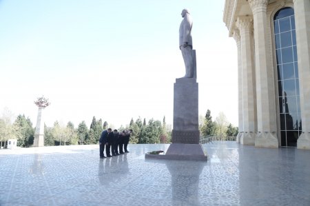 Niyazi Bayramov şəhərdə aparılan abadlıq, quruculuq və əsaslı təmir işləri ilə yerində tanış olub