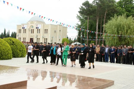 Ümummilli lider Heydər Əliyevin anadan olmasının 100 illiyi münasibəti ilə rəsmi yığıncaq keçirilib