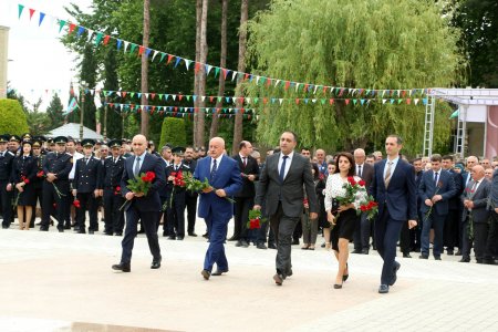 Ümummilli lider Heydər Əliyevin anadan olmasının 100 illiyi münasibəti ilə rəsmi yığıncaq keçirilib