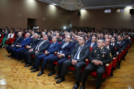 Ümummilli lider Heydər Əliyevin anadan olmasının 100 illiyi münasibəti ilə rəsmi yığıncaq keçirilib