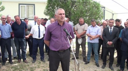 Şair Alxasov: Xalqın dəstəyinə arxalan Lider