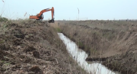 Rafiq Xudaverdiyev insanlara maksimum diqqət və qayğıyla yanaşır, onların problemlərini həll edərək, onların dövlətimizə və Prezidentimizə inamını artırır!