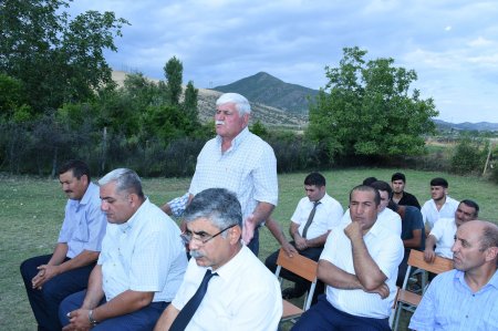 Ağsu Rayon İcra Hakimiyyətinin başçısı Rövşən Bağırov  vətəndaşlara daim diqqət və qayğı göstərir