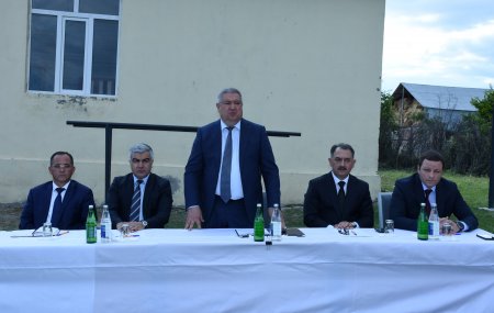 Ağsu Rayon İcra Hakimiyyətinin başçısı Rövşən Bağırov  vətəndaşlara daim diqqət və qayğı göstərir