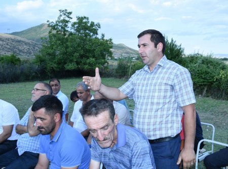 Ağsu Rayon İcra Hakimiyyətinin başçısı Rövşən Bağırov  vətəndaşlara daim diqqət və qayğı göstərir