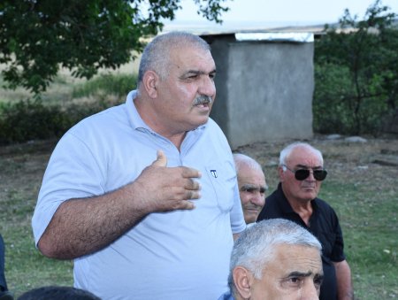 Ağsu Rayon İcra Hakimiyyətinin başçısı Rövşən Bağırov  vətəndaşlara daim diqqət və qayğı göstərir