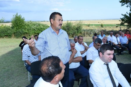 Ağsu Rayon İcra Hakimiyyətinin başçısı Rövşən Bağırov  vətəndaşlara daim diqqət və qayğı göstərir