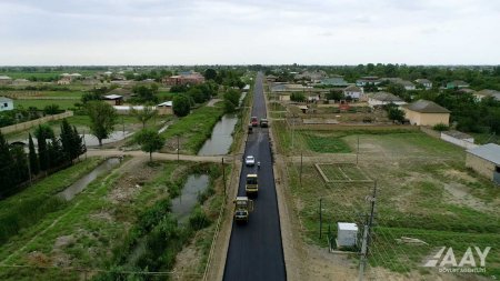 Salyan rayonunda 33 km uzunluğa malik yollar yenidən qurulur VİDEO/FOTO