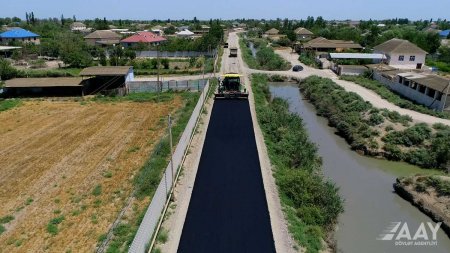 Salyan rayonunda 33 km uzunluğa malik yollar yenidən qurulur VİDEO/FOTO