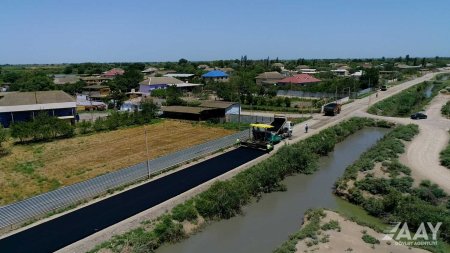 Salyan rayonunda 33 km uzunluğa malik yollar yenidən qurulur VİDEO/FOTO