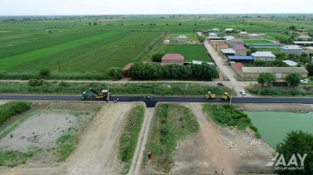 Salyan rayonunda 33 km uzunluğa malik yollar yenidən qurulur VİDEO/FOTO