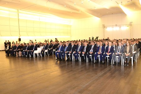 Tahir Budaqov: “Keçmişə ehtiram, gələcəyə inamla: Heydər Əliyev irsindən bəhrələnən müasir Azərbaycan gəncliyi”