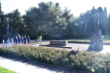 Tahir Budaqov: “Keçmişə ehtiram, gələcəyə inamla: Heydər Əliyev irsindən bəhrələnən müasir Azərbaycan gəncliyi”