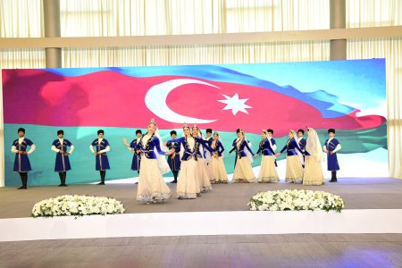 Tahir Budaqov: “Keçmişə ehtiram, gələcəyə inamla: Heydər Əliyev irsindən bəhrələnən müasir Azərbaycan gəncliyi”