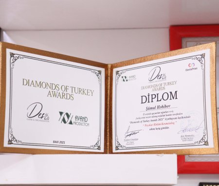 Kosmetoloq Dr. Şural Həbibov bir çox kosmetoloji prosedurları yüksək səviyyədə icra edir