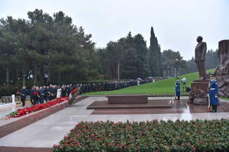 Köçərli Həsənov: Ümummilli Lider Heydər Əliyevin xatirəsi ehtiramla yad edilib