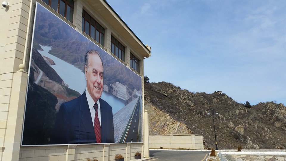 Qüdrət Əliyev Azərbaycan dövlətinə sədaqəti və işində yüksək peşəkarlığı ilə seçilir