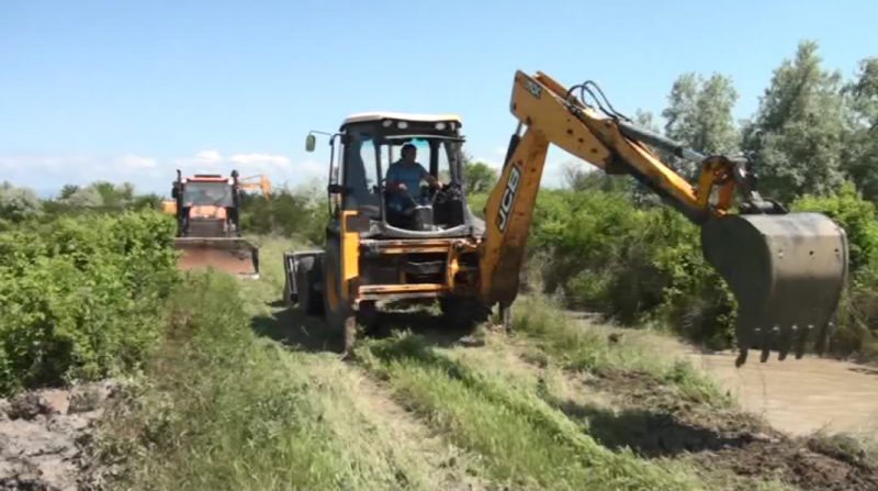 Mobil Aşurov – Kürdəmir rayonunun suvarma və meliorasiya sistemlərinin güvənli və səmərəli idarəedicisi