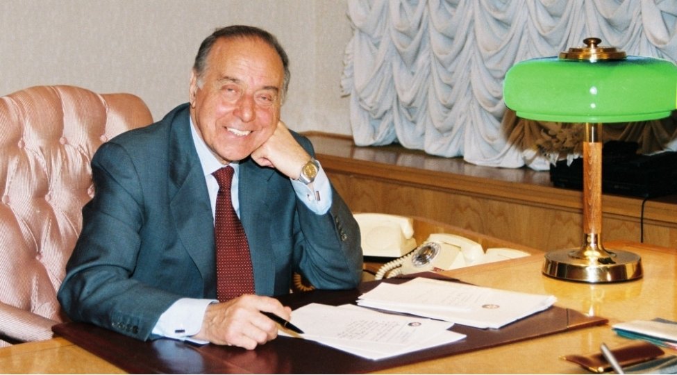 Hacı Şahin Hüseynov: “Müasir müstəqil Azərbaycan Ulu Öndər Heydər Əliyevin şah əsəridir”