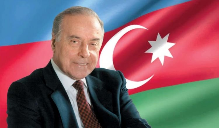Murad Nəsrullayev: "102 Yaşlı Liderlik Fəlsəfəsi: Heydər Əliyevin Müstəqillik Dərsi"