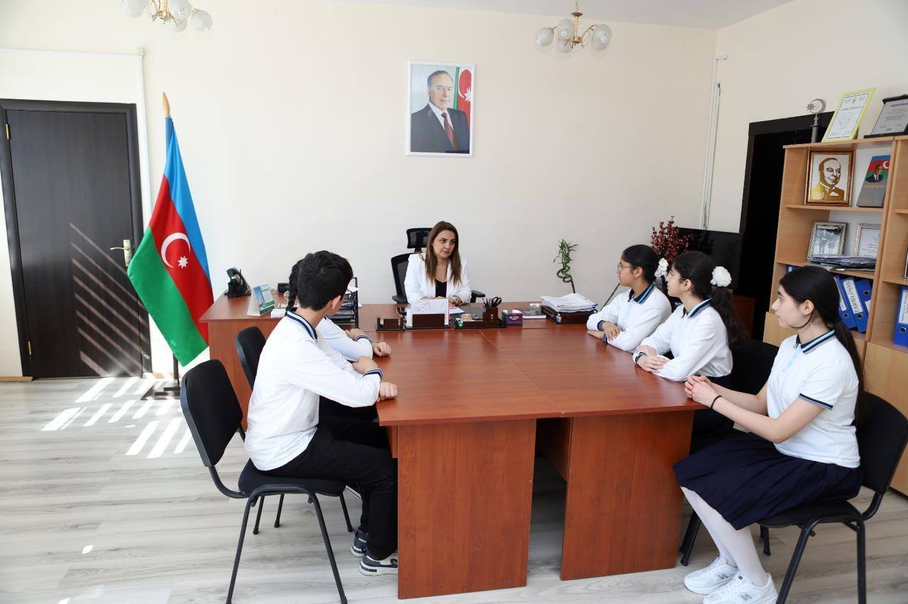 Maarifə Həsr Olunmuş Həyat: Sumqayıt şəhər Y.Məmmədəliyev adına 31 nömrəli tam orta məktəbin direktoru Leyla Əliyeva